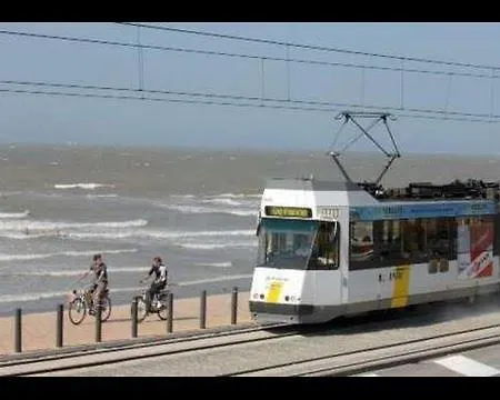 Caravan Aan Zee Arnani * ميدل كيرك